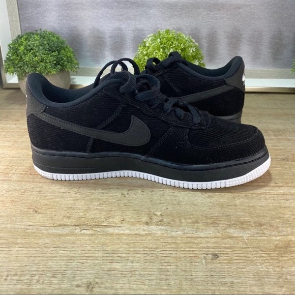 Nike Air Force 1. New in box. Corduroy black. - Picture 4 of 9